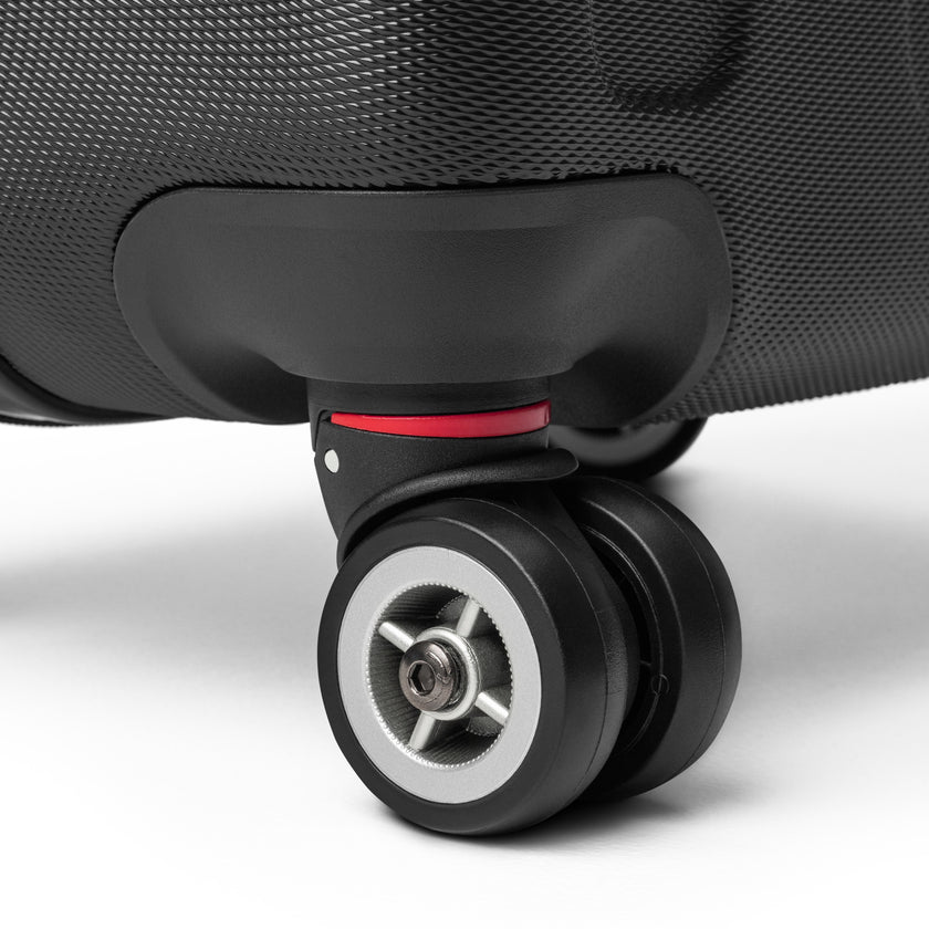 Personalized Hard-Shell Suitcase with 360° Spinner Wheels