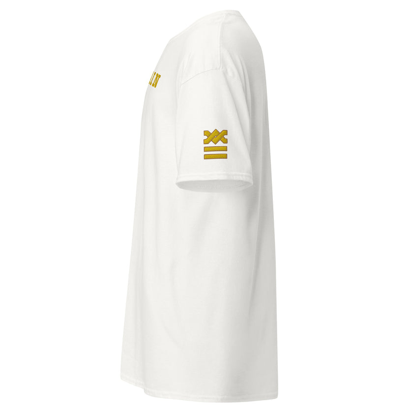 Camiseta de uniforme de capitán con bordado grande