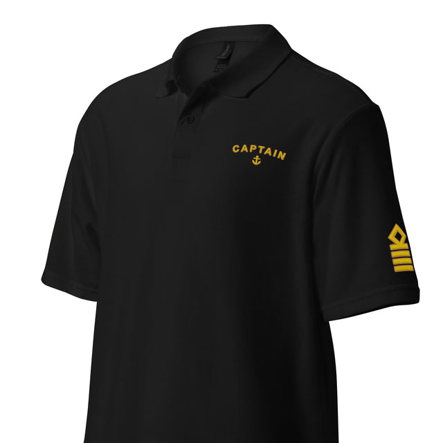 Kapitänsuniform. Poloshirt mit Stickerei.